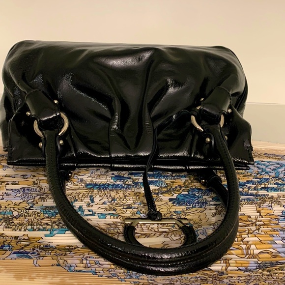 🔥Ferragamo Gancini Black Patent Leather Handbag🔥 - Picture 8 of 15